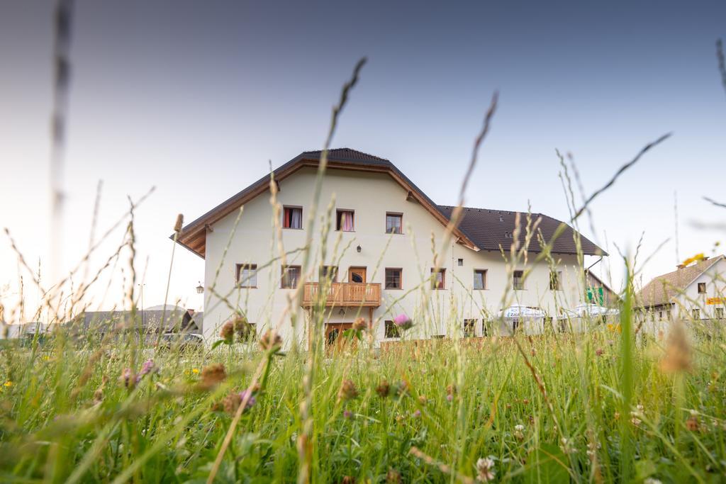 Guesthouse Macesen Spodnja Sorica Ngoại thất bức ảnh